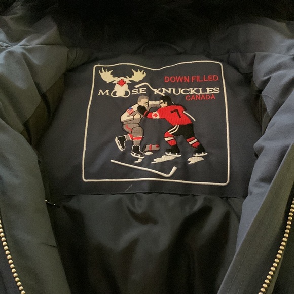 Moose Knuckles Stirling Parka - Picture 4 of 7